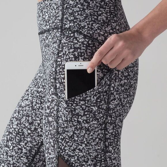 Lululemon Sole Training 7/8 Tight Size 4 - Picture 9 of 14